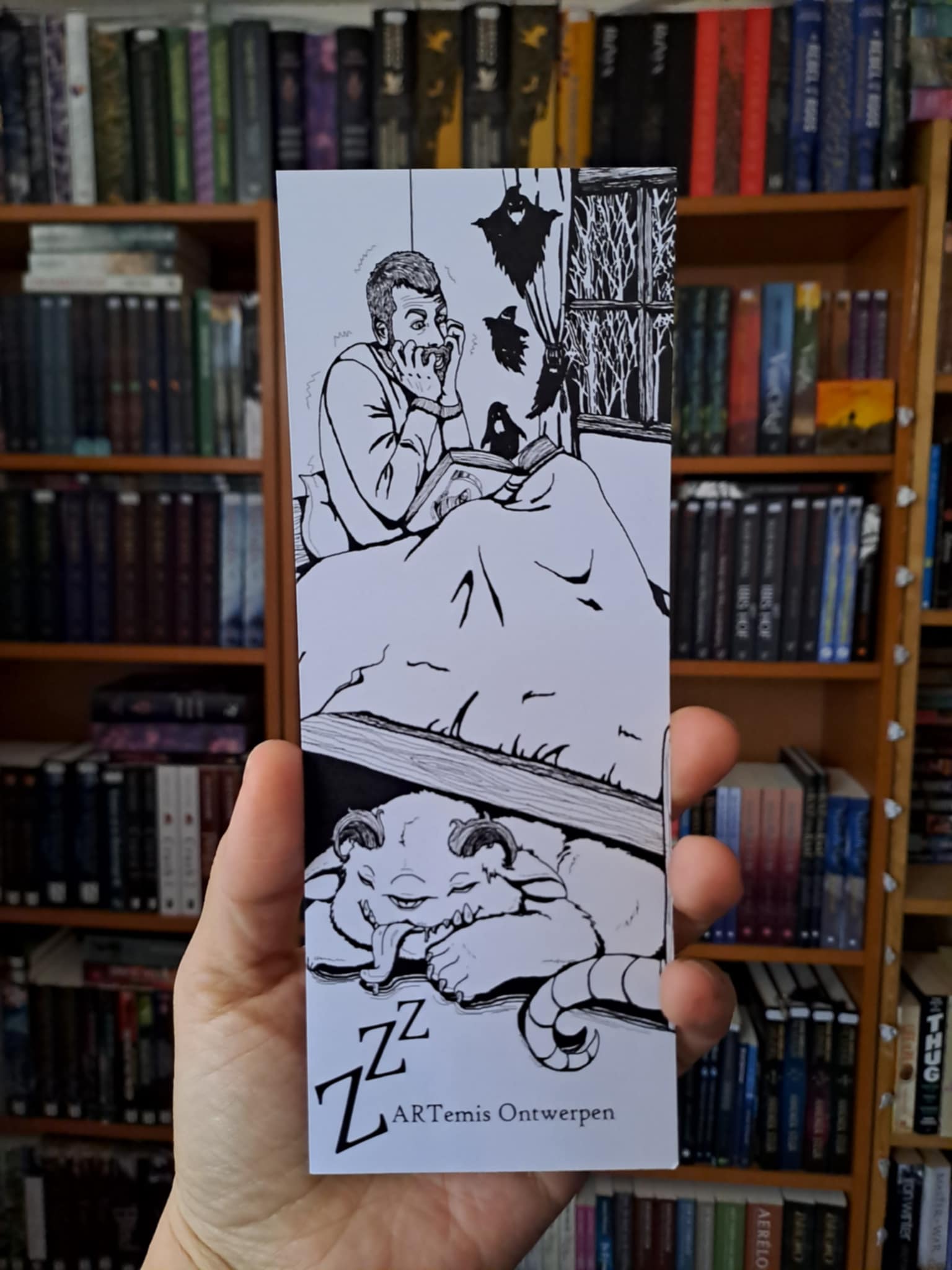 Inkleurbare boekenlegger Spooky - Monster onder het bed